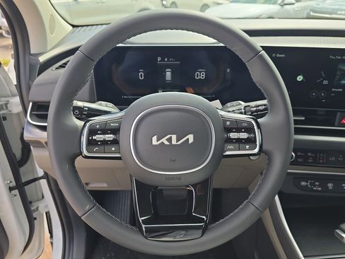 New 2026 Kia Carnival image 28