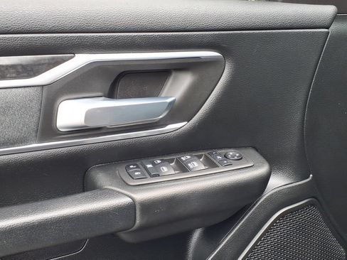 Used 2022 RAM 1500 Big Horn AWD/4WD image 4