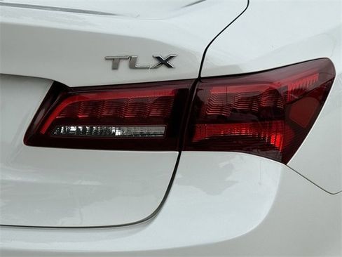 Used 2017 Acura TLX V6 w/ Technology Package image 5