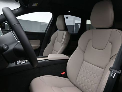 New 2026 Volvo XC60 B5 Plus w/ Protection Package Premier image 10