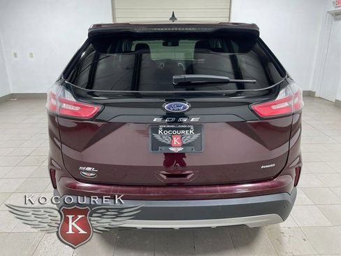 Used 2024 Ford Edge SEL image 5