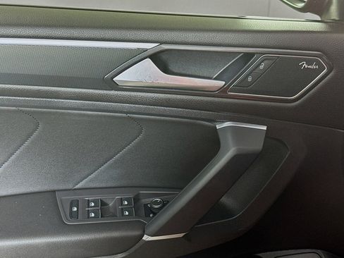 Used 2018 Volkswagen Tiguan SEL Premium AWD/4WD image 20