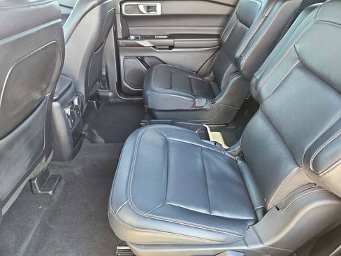 Used 2020 Ford Explorer XLT w/ Equipment Group 202A image 20
