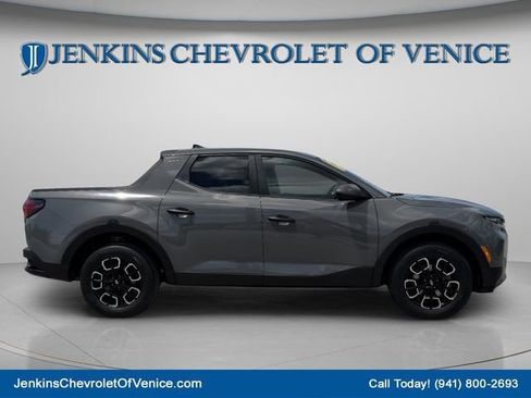 Used 2022 Hyundai Santa Cruz SEL FWD image 3