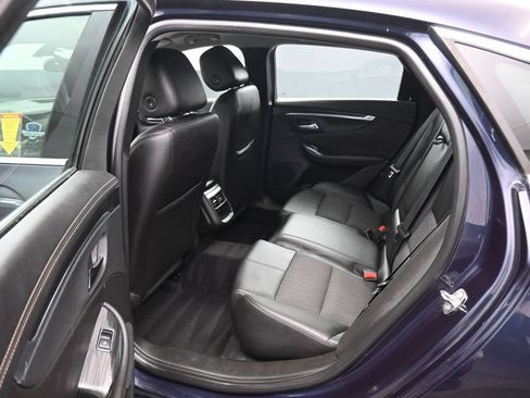 Used 2019 Chevrolet Impala LT FWD image 31