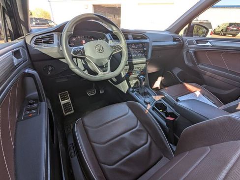 Used 2022 Volkswagen Tiguan SEL R-Line AWD/4WD image 5