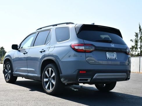 Certified 2025 Honda Pilot Touring image 5