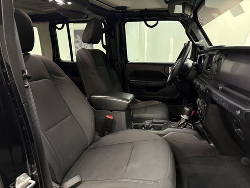 Used 2022 Jeep Wrangler Unlimited Sport image 14