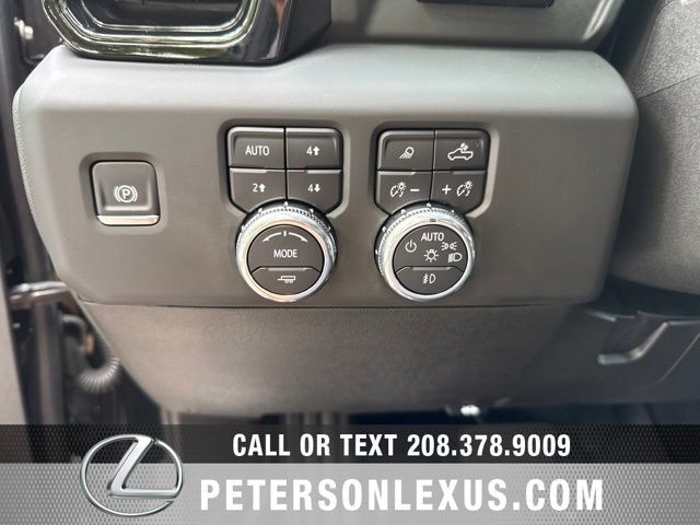 Used 2025 GMC Sierra 3500 AT4 w/ AT4 Premium Plus Package AWD/4WD image 25