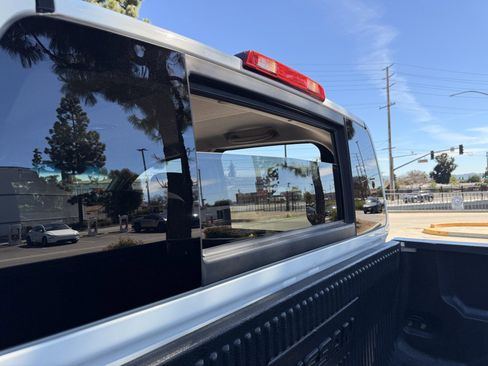 Used 2011 Nissan Titan SV w/ SV Value Truck Pkg image 10