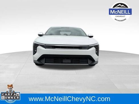 Used 2025 Kia K4 EX image 2