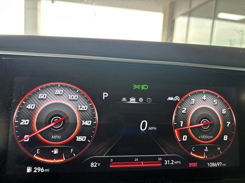 Used 2022 Hyundai Tucson SEL w/ Convenience + Premium Package FWD image 17