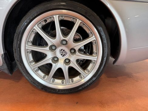 Used 2001 Porsche 911 Cabriolet image 11