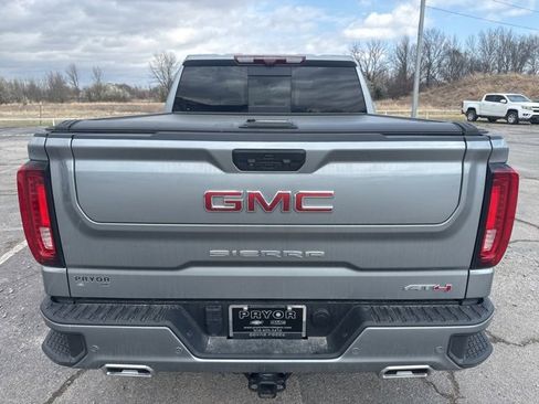 Used 2023 GMC Sierra 1500 AT4 w/ Technology Package image 3