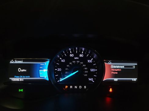Used 2018 Ford Explorer XLT w/ Equipment Group 202A FWD image 23