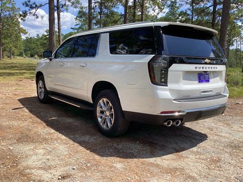 New 2025 Chevrolet Suburban Premier w/ Sun And Tow Package image 8