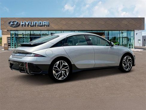 New 2025 Hyundai Ioniq 6 Limited image 8