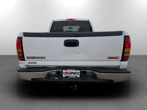 Used 2005 GMC Sierra 1500 W/T w/ Light Duty Power Package image 5