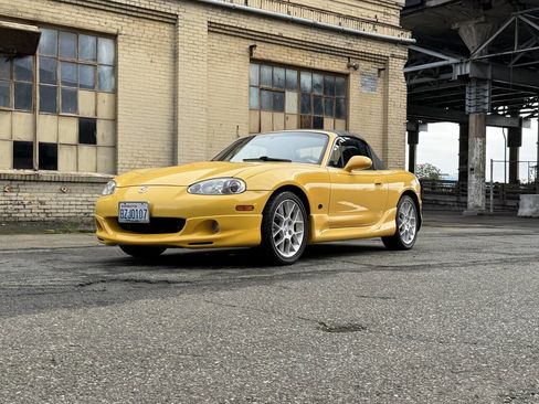 Used 2002 MAZDA MX-5 Miata SE image 3