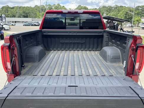 Used 2024 GMC Sierra 1500 Denali w/ Denali Reserve Package AWD/4WD image 8