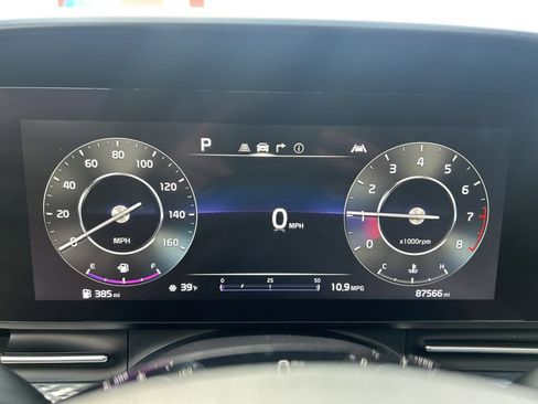 Used 2022 Kia Carnival SX Prestige image 25