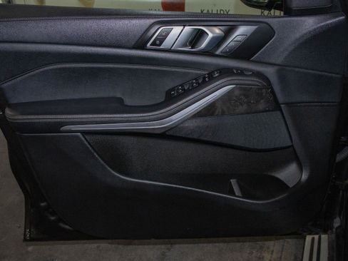 Used 2023 BMW X5 sDrive40i image 11