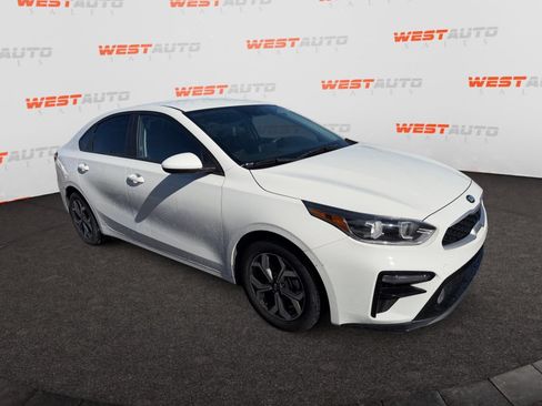 Used 2020 Kia Forte LXS FWD image 7