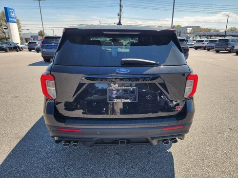 Used 2022 Ford Explorer ST w/ Equipment Group 401A image 5
