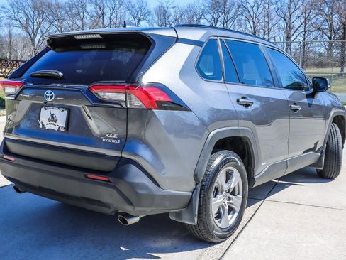 Used 2024 Toyota RAV4 XLE w/ Convenience Package image 16