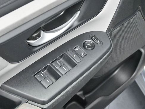 Used 2019 Honda CR-V LX image 10
