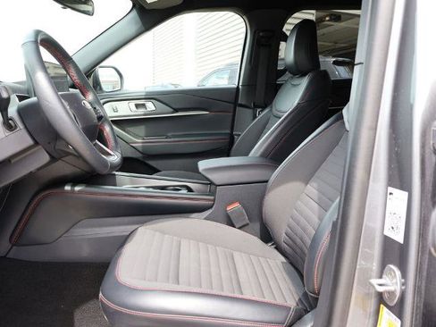 Certified 2025 Ford Explorer ST-Line w/ ST-Line Street Pack AWD/4WD image 25