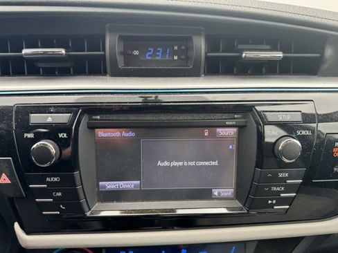 Used 2016 Toyota Corolla LE image 15