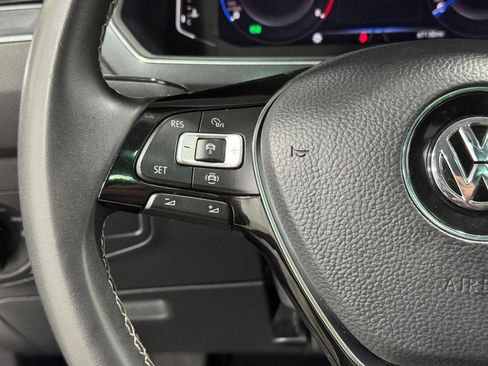 Used 2021 Volkswagen Tiguan SE image 31