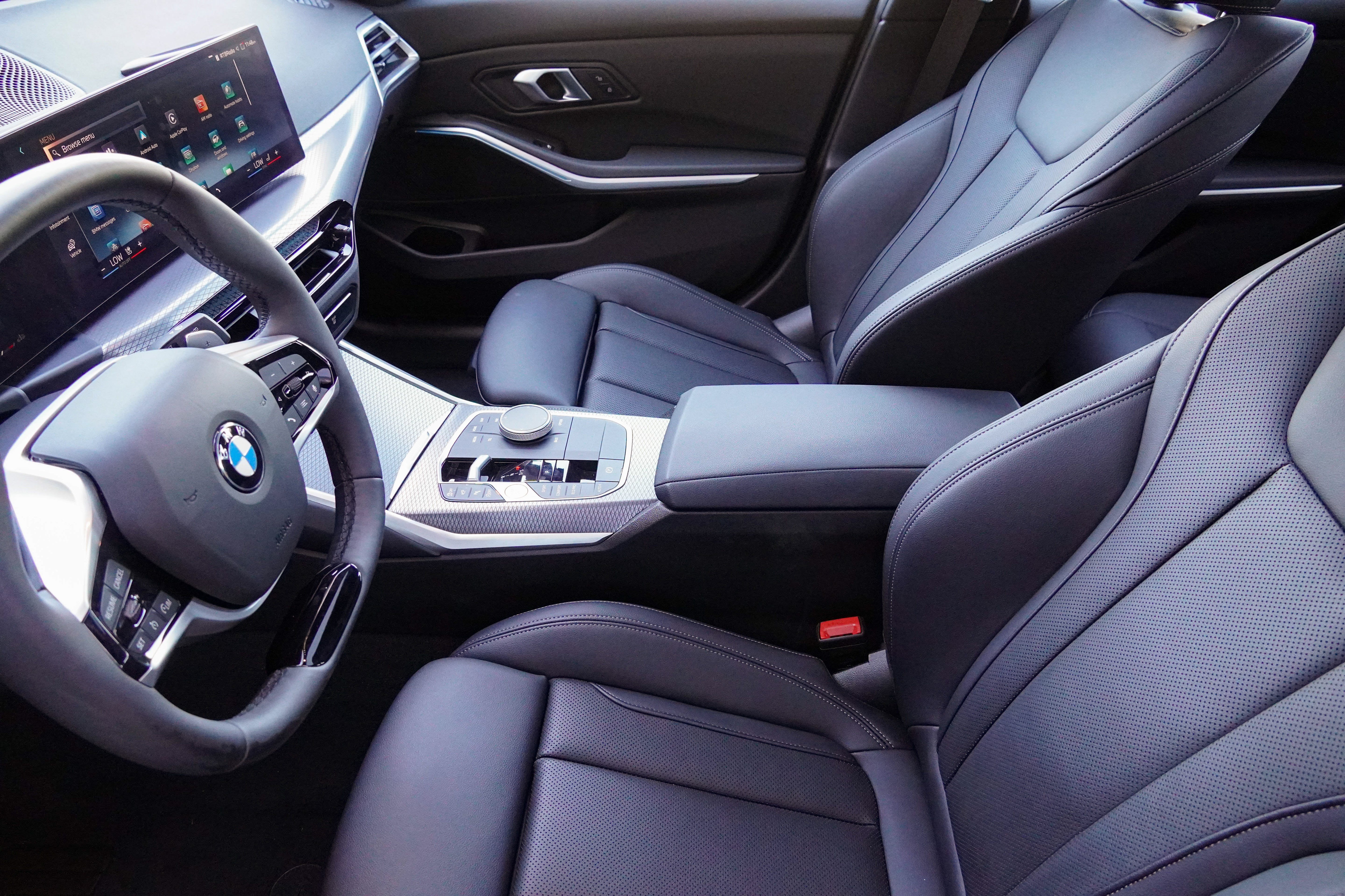 Certified 2025 BMW 330i Sedan RWD image 8