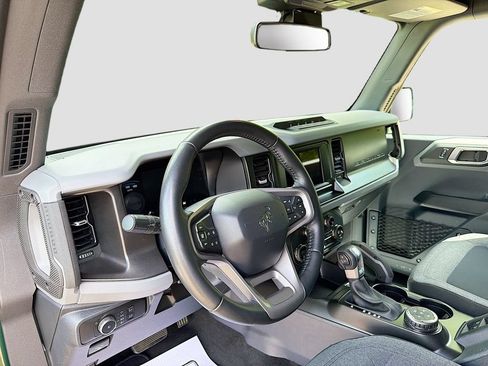 Certified 2023 Ford Bronco Big Bend w/ Sasquatch Package AWD/4WD image 9