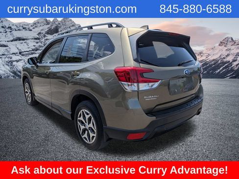 Used 2023 Subaru Forester Premium AWD/4WD image 7