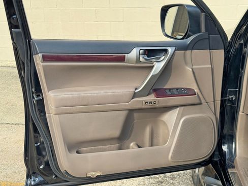 Used 2019 Lexus GX 460 Premium AWD/4WD image 42