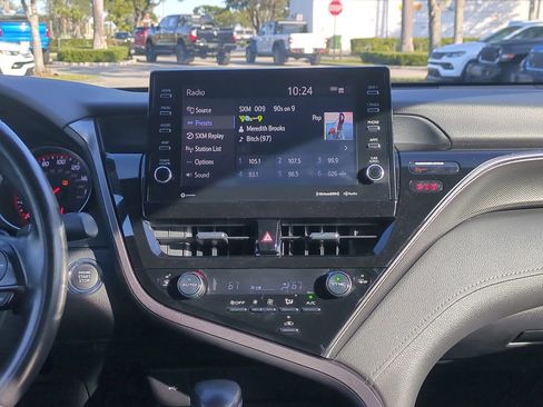 Used 2023 Toyota Camry XSE image 18