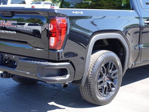 Used 2023 GMC Sierra 1500 Pro w/ Graphite Edition AWD/4WD image 10