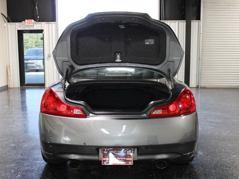 Used 2011 INFINITI G37 Journey w/ Premium Pkg RWD image 32