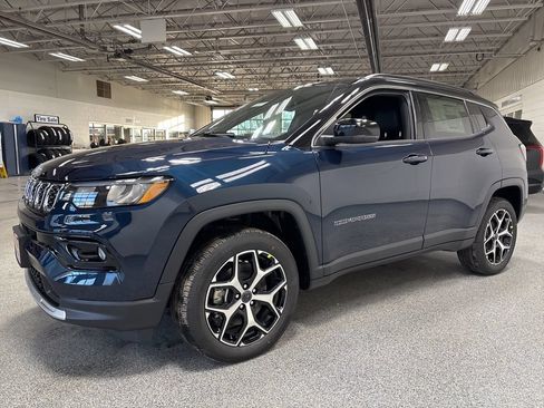 New 2026 Jeep Compass Limited AWD/4WD image 3