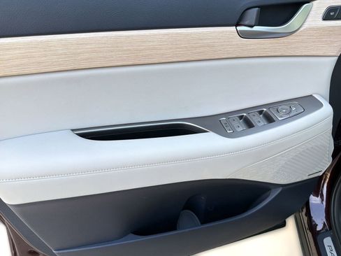 Used 2023 Hyundai Palisade Limited image 13