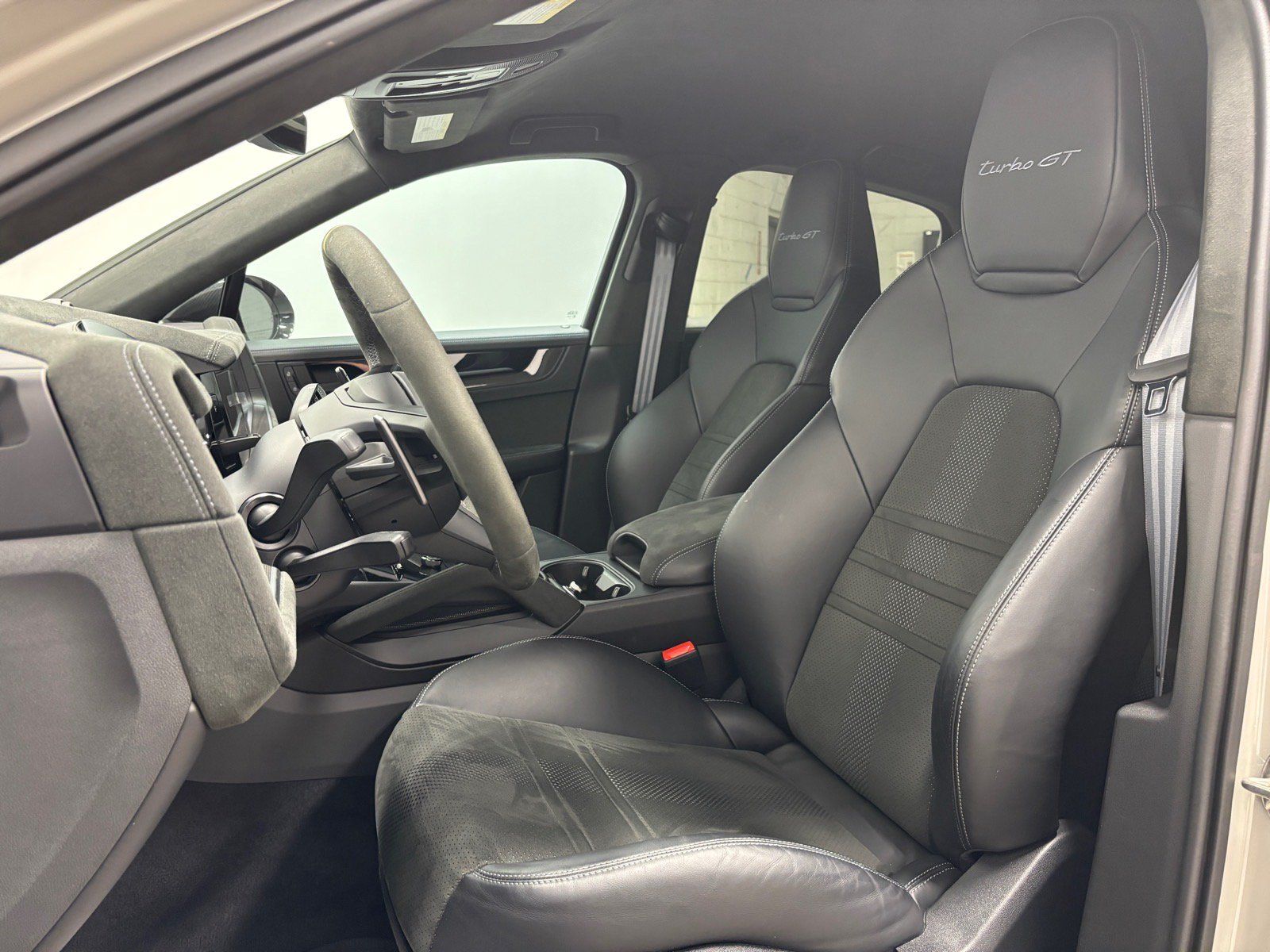 Used 2024 Porsche Cayenne Turbo GT AWD/4WD image 21