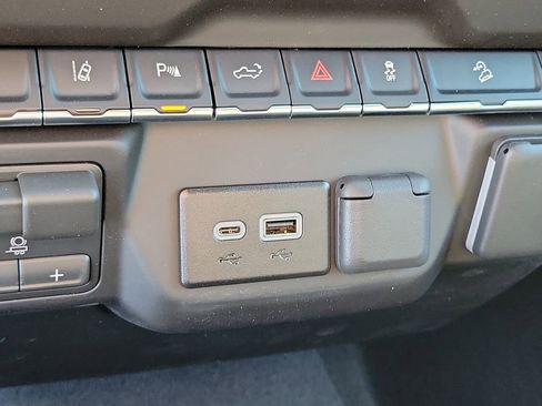 New 2026 Chevrolet Silverado 2500 Custom w/ Custom Value Package AWD/4WD image 8