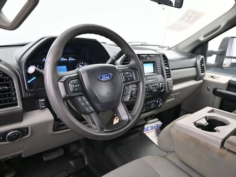 Used 2019 Ford F250 XL w/ STX Appearance Package AWD/4WD image 12