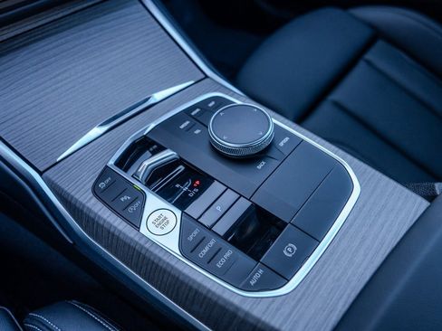 Used 2026 BMW 330i Sedan image 12