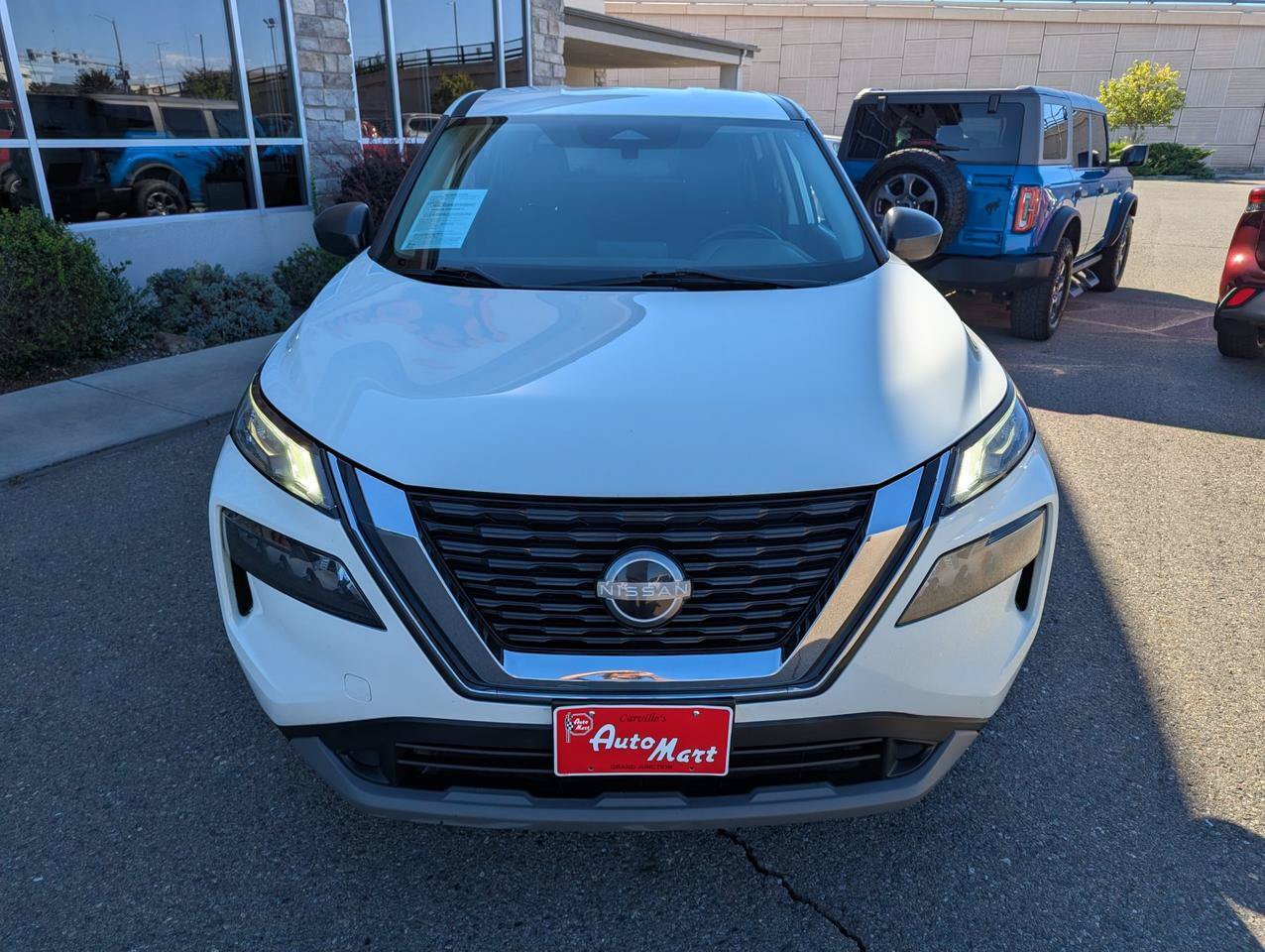 Used 2023 Nissan Rogue S AWD/4WD image 7