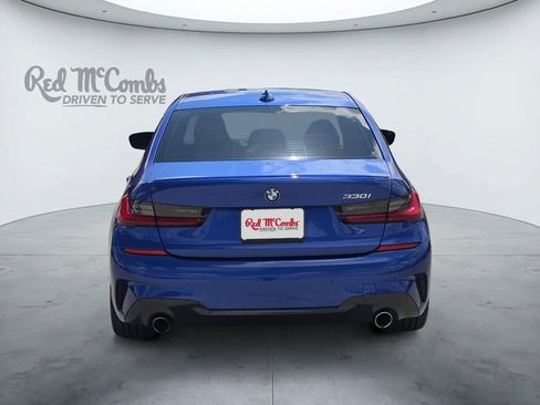 Used 2022 BMW 330i Sedan w/ M Sport Package RWD image 4