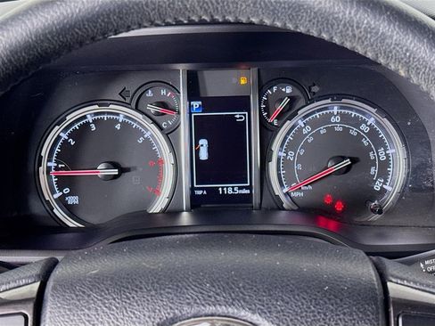 Used 2020 Toyota 4Runner 4WD image 13