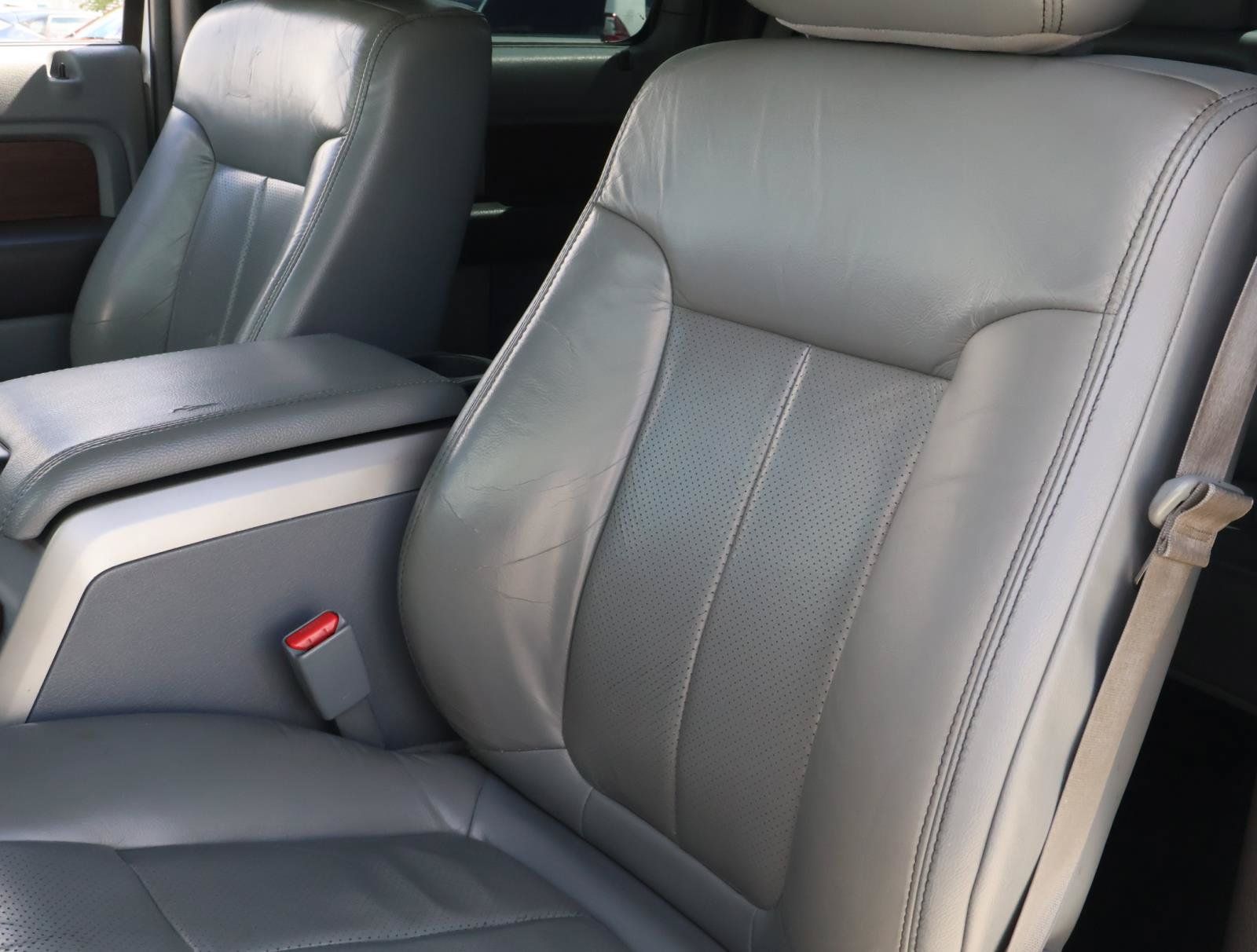 Used 2013 Ford F150 Lariat w/ Luxury Equipment Group RWD image 14